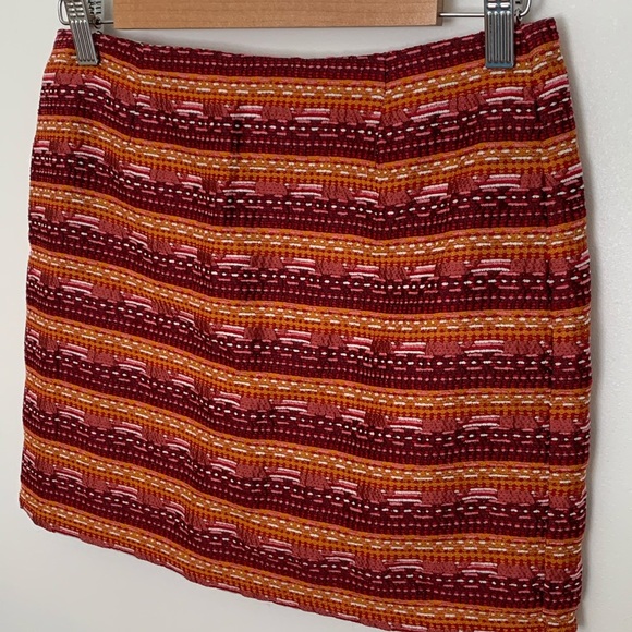 NWT - Ladakh Tribal Weave Mini Skirt in Berry - Picture 6 of 10